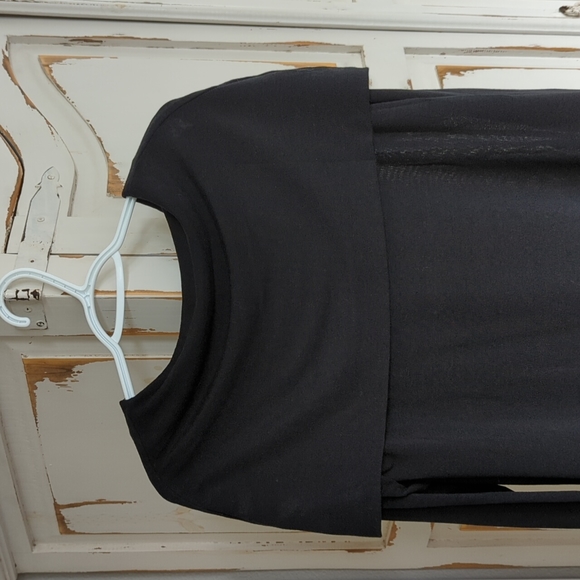 Top Lisa Rinna Cold Shoulder - Picture 10 of 10